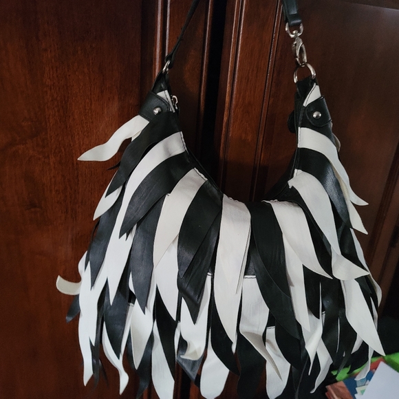 Black & White Bag - Picture 6 of 10